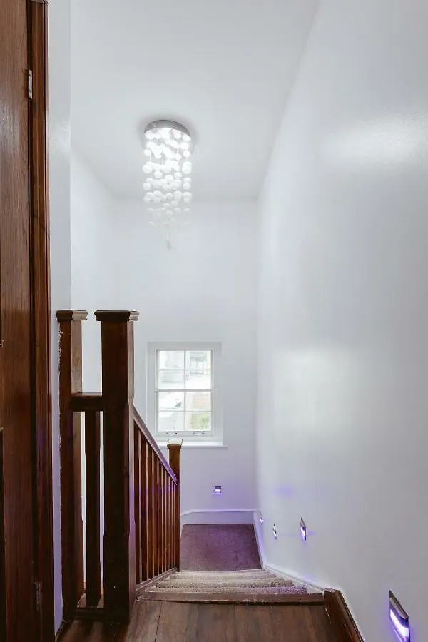 Regent Canal Apartments London