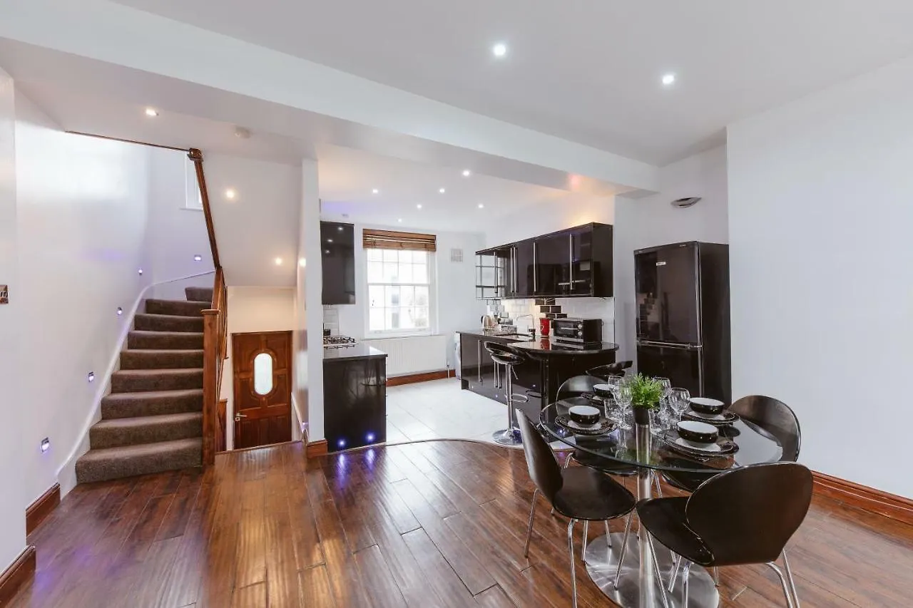 Regent Canal Apartments London