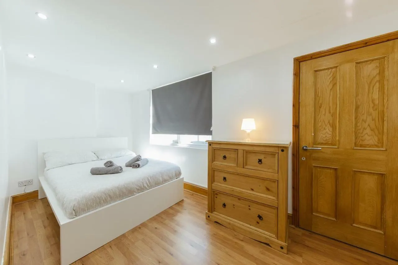 Regent Canal Apartments London